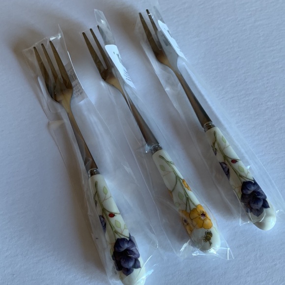 Lenox Butterfly Meadow Cocktail Forks  Set of 6 - Picture 9 of 10